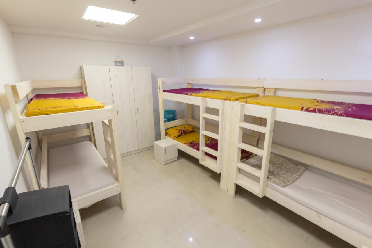 Mevaser - Christian Hostel Рішон-ле-Ціон Екстер'єр фото