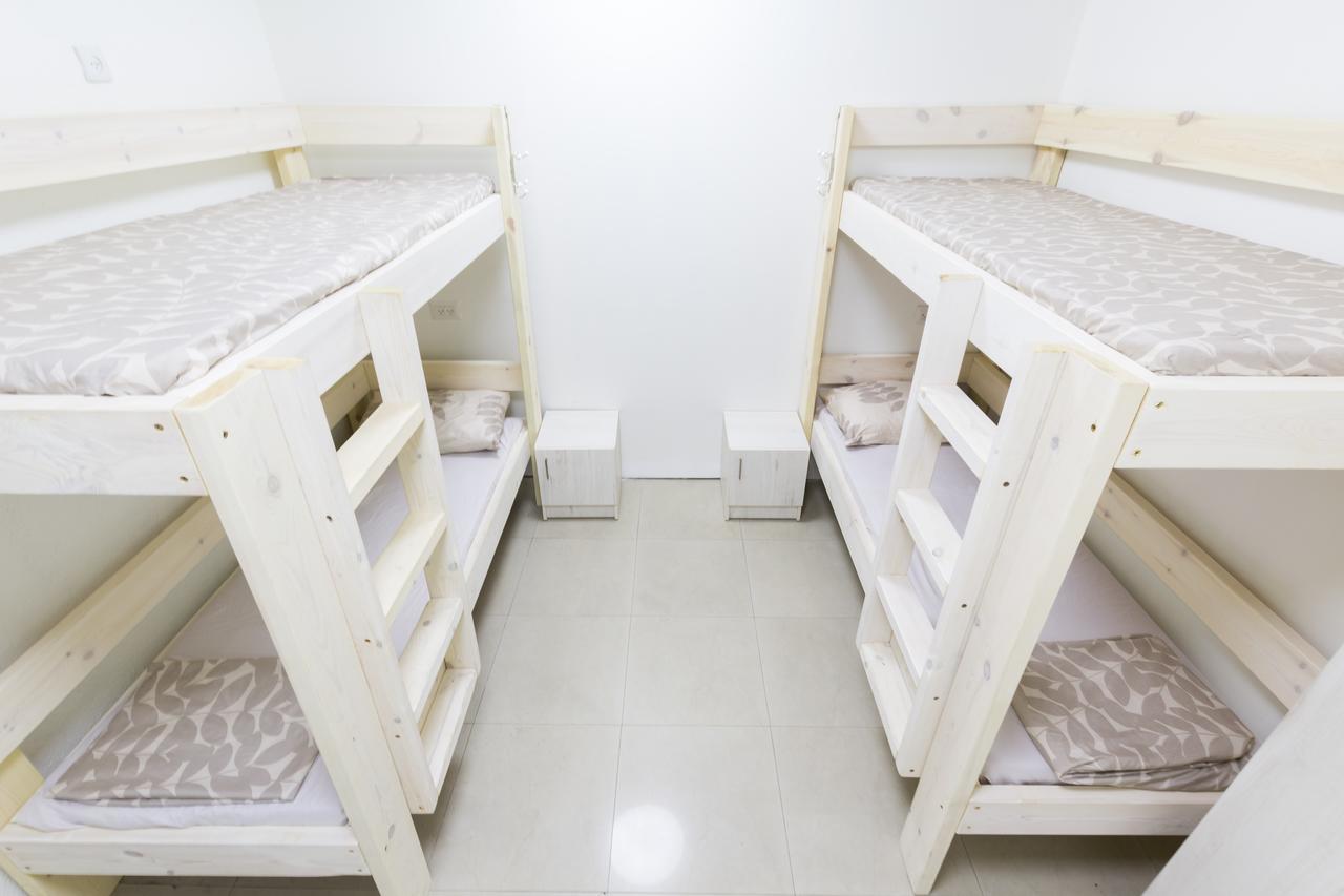Mevaser - Christian Hostel Рішон-ле-Ціон Екстер'єр фото